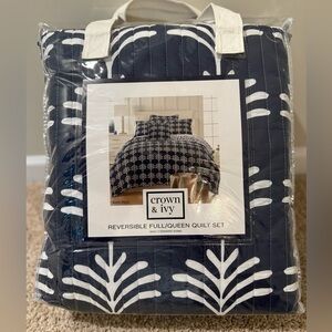 NWT Crown & Ivy Quilt Set